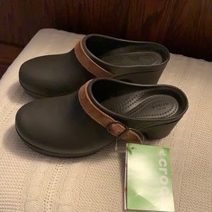 Crocs comfort clogs